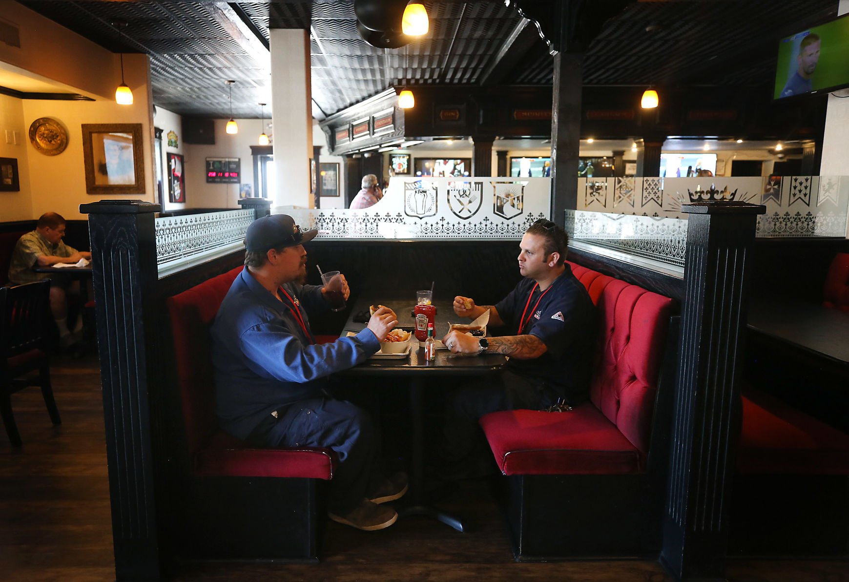 The Canyon's Crown Restaurant and Pub